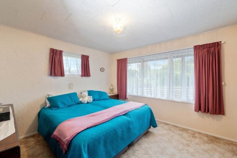 Photo of property in 15 Tawavale Street, Pukehangi, Rotorua, 3015