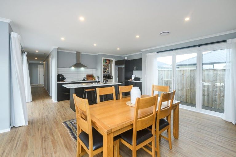 Photo of property in 2 Oldfield Lane, Marton, 4710