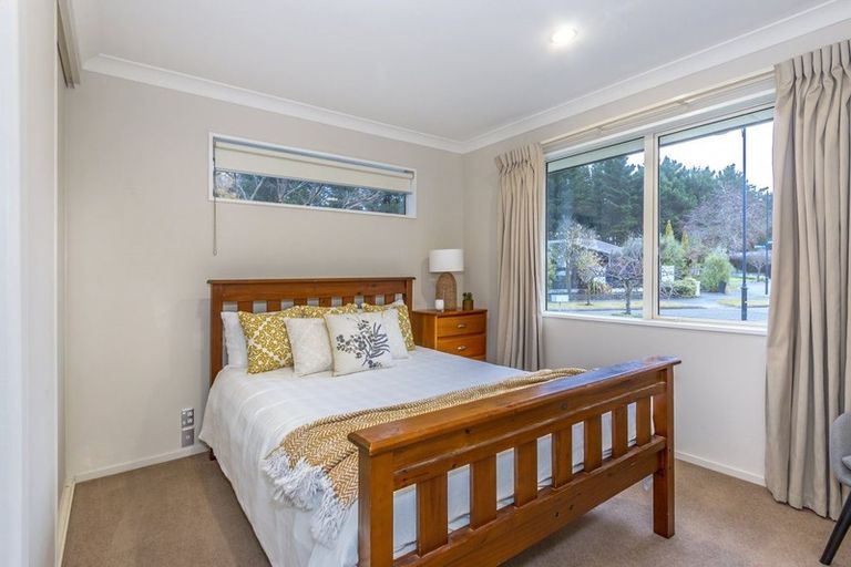 Photo of property in 1 Whio Close, Parklands, Christchurch, 8083