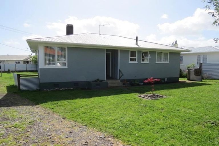 Photo of property in 25 Drake Street, Vogeltown, New Plymouth, 4310