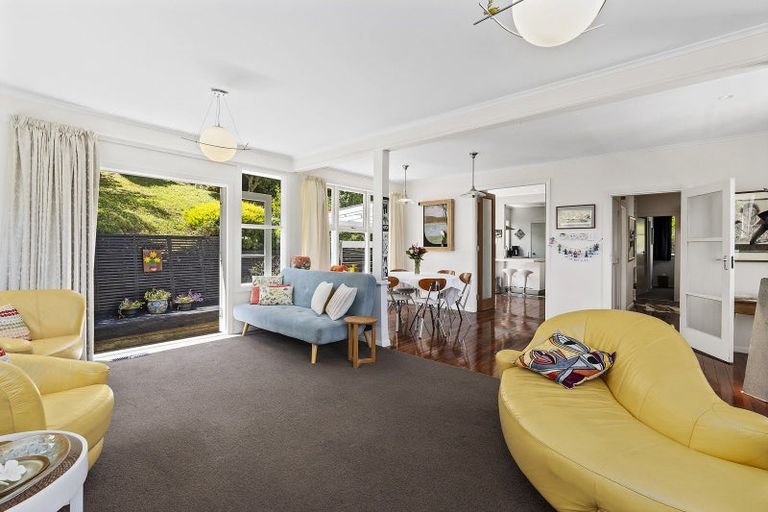 Photo of property in 21 Ngaio Gorge Road, Ngaio, Wellington, 6035