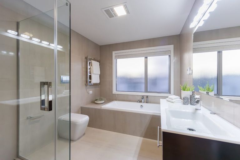 Photo of property in 7 Bounty Road, Long Bay, Auckland, 0630