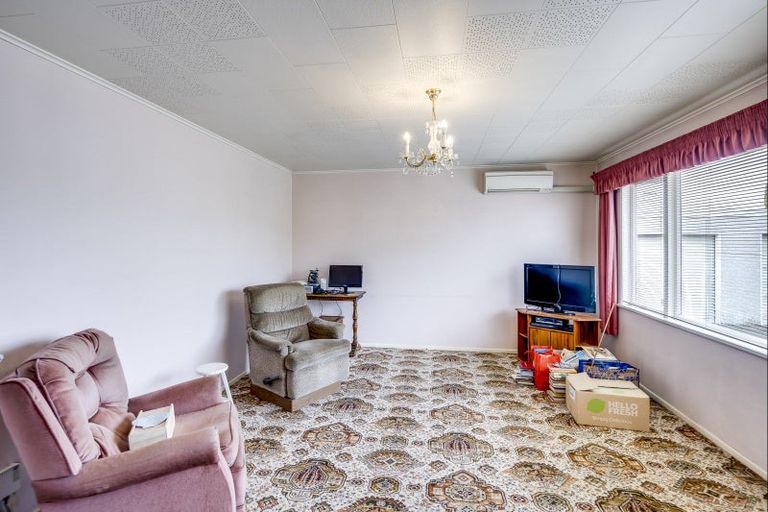 Photo of property in 2/108 Charlotte Crescent, Mayfair, Hastings, 4122