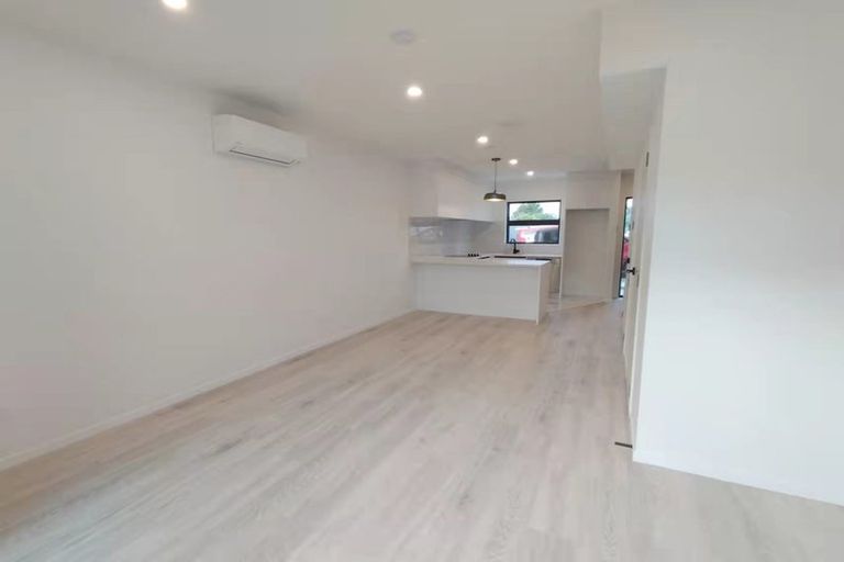 Photo of property in 4/13 Grove Lane, Pakuranga, Auckland, 2010