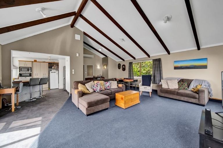 Photo of property in 12 Russell Drive, Oakura, 4314