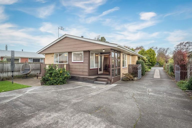 Photo of property in 19 Lochee Road, Upper Riccarton, Christchurch, 8041