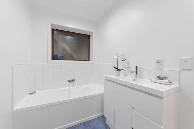 Photo of property in 8 Karamu Street, Ngaio, Wellington, 6035