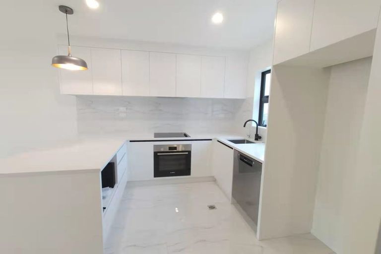 Photo of property in 4/13 Grove Lane, Pakuranga, Auckland, 2010