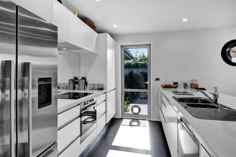 Photo of property in 15 Keene Drive, Bell Block, New Plymouth, 4312