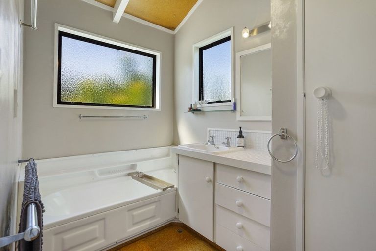 Photo of property in 39 Westwood Street, Bellevue, Tauranga, 3110