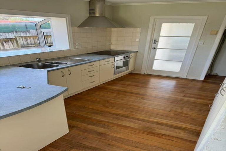 Photo of property in 43 Shirley Avenue, Papakura, 2110