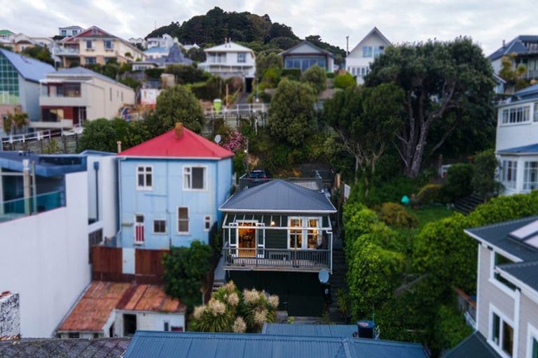 Photo of property in 15 Mcfarlane Street, Mount Victoria, Wellington, 6011