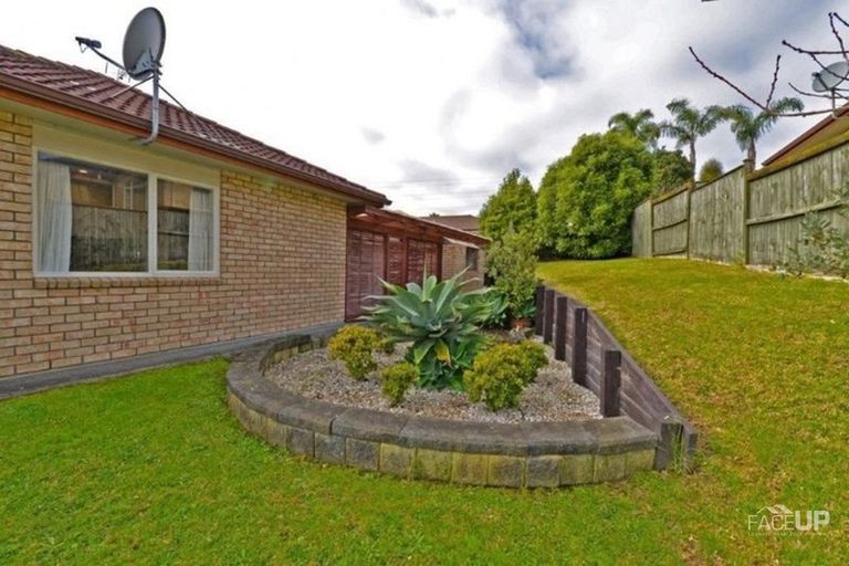 Photo of property in 33 Rush Creek Drive, Westgate, Auckland, 0614