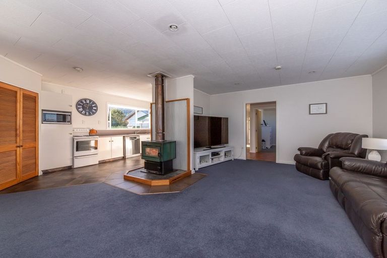Photo of property in 62 Mcgill Street, Waimangaroa, Westport, 7891