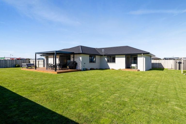 Photo of property in 38 County Drive, Hawera, 4610