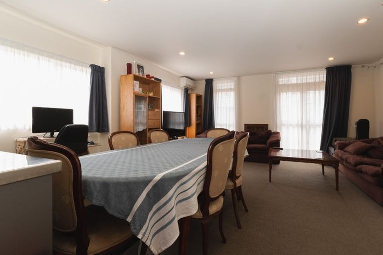 Photo of property in 29/2 Cawley Street, Ellerslie, Auckland, 1051