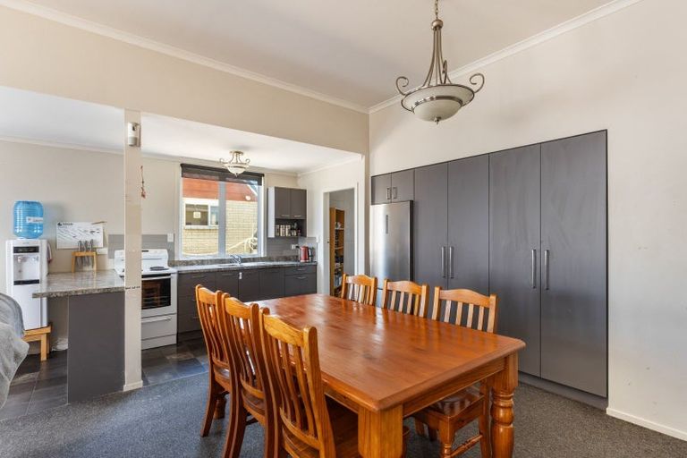 Photo of property in 9 Parris Street, Waitara, 4320