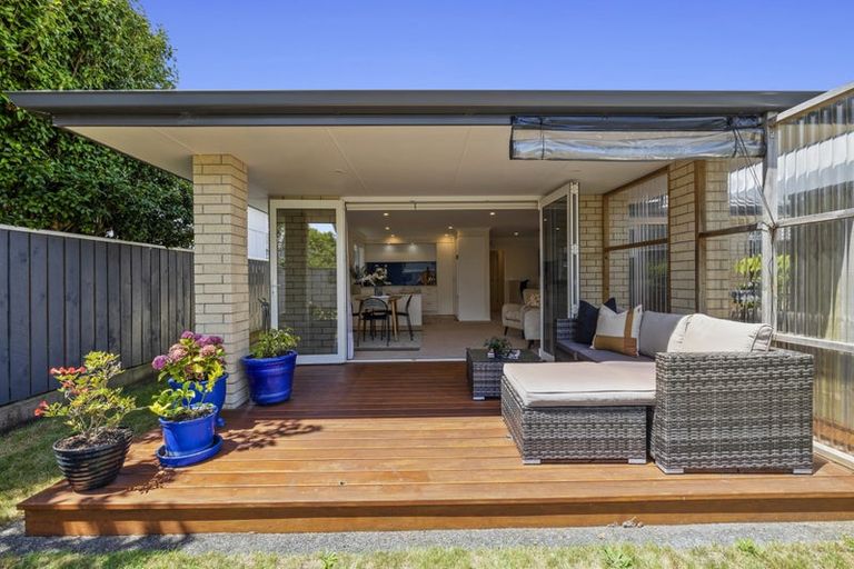 Photo of property in 48 Wallace Place, Westown, New Plymouth, 4310