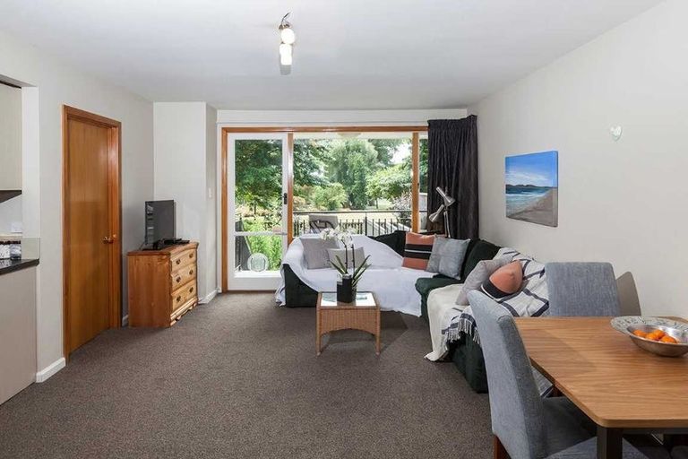 Photo of property in 22 Gunns Crescent, Cashmere, Christchurch, 8022