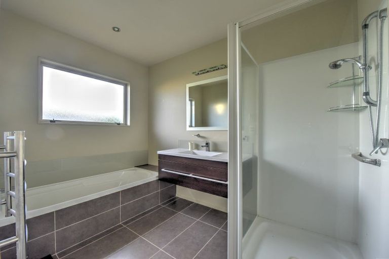 Photo of property in 29 Manse Street, Edendale, 9825