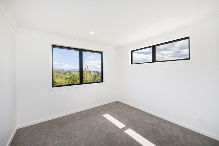 Photo of property in 132 Kingsdale Park Drive, Aokautere, Palmerston North, 4471