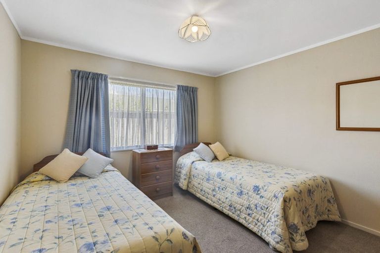 Photo of property in 5 College Drive, Paraparaumu, 5032