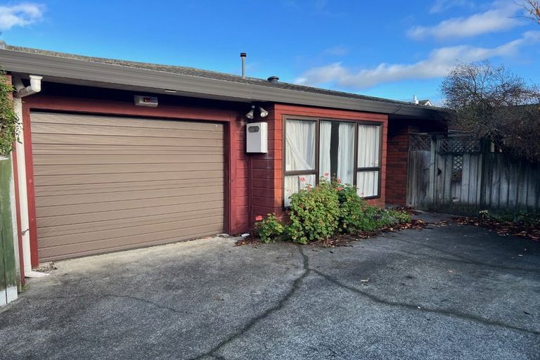 Photo of property in 2/65 Pohutukawa Street, Woburn, Lower Hutt, 5011