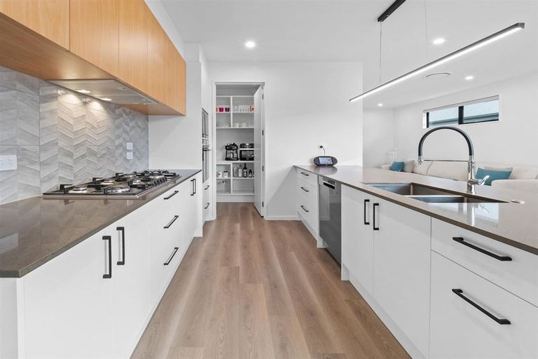 Photo of property in 7 Olearia Lane, Halswell, Christchurch, 8025