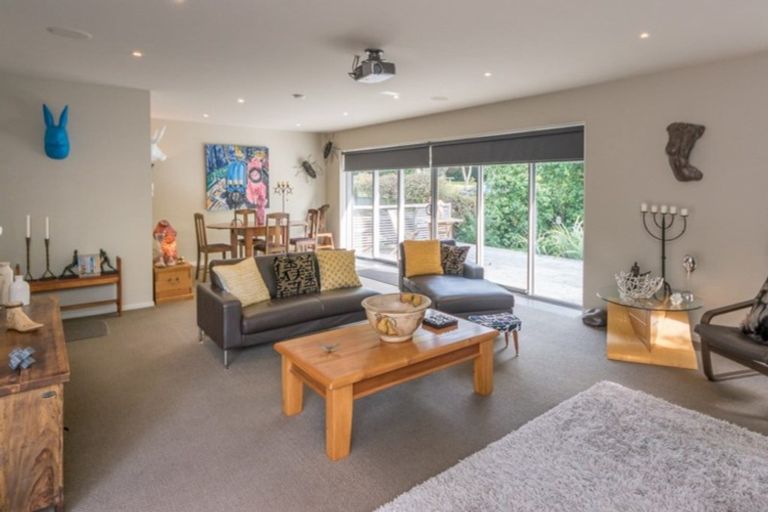 Photo of property in 422 Te Moana Road, Waikanae, 5036
