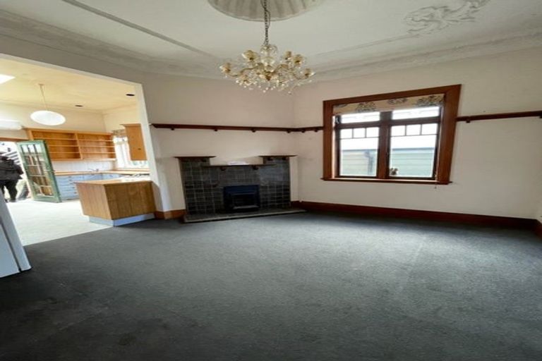 Photo of property in 64 Hawker Street, Mount Victoria, Wellington, 6011