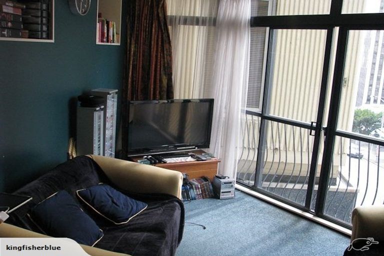 Photo of property in Terrace Garden Apartments, 2e/120 The Terrace, Wellington Central, Wellington, 6011