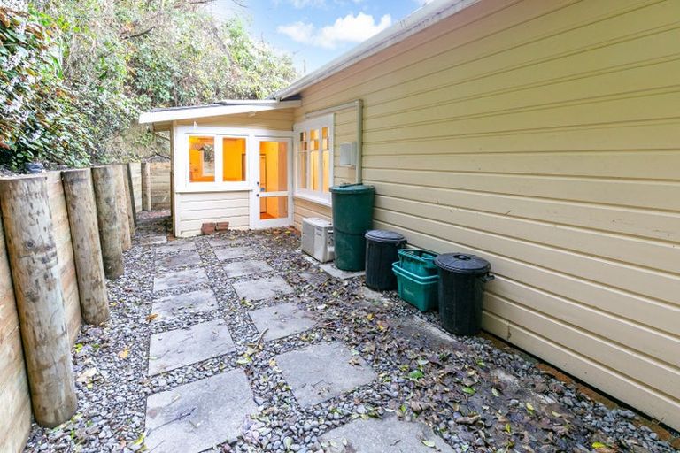 Photo of property in 6 Governor Road, Northland, Wellington, 6012