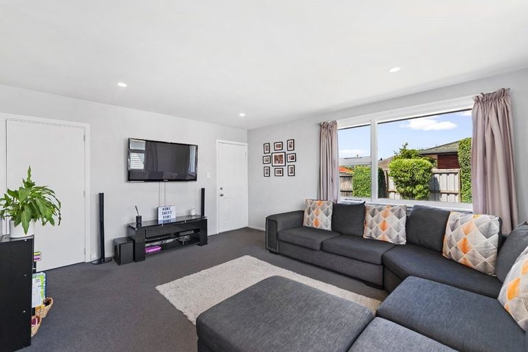 Photo of property in 6 Oakhampton Street, Hornby, Christchurch, 8042
