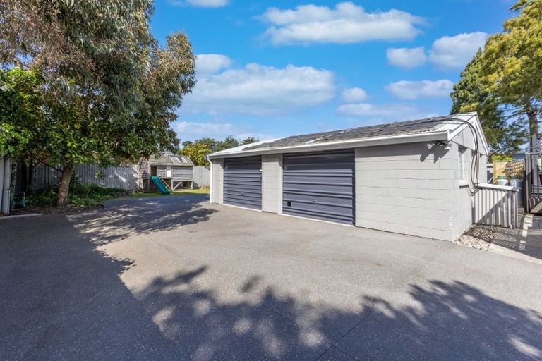 Photo of property in 28 Waitikiri Drive, Parklands, Christchurch, 8083