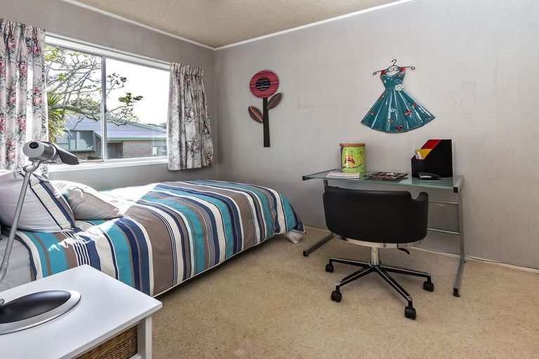 Photo of property in 3/34 Uxbridge Road, Mellons Bay, Auckland, 2014