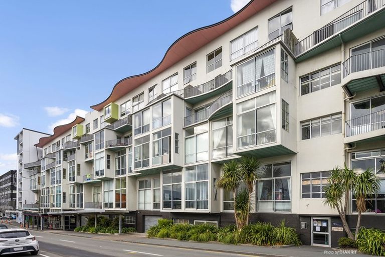 Photo of property in Qba Apartments, 4q/51 Webb Street, Mount Cook, Wellington, 6011