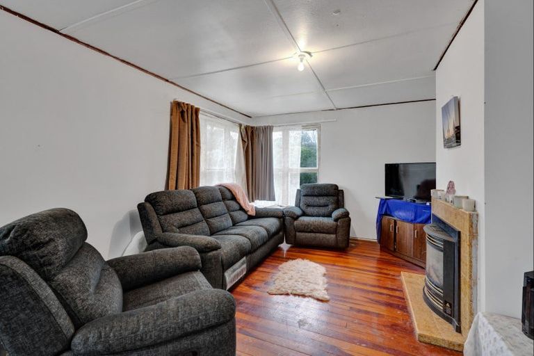 Photo of property in 10 Acourt Street, Hawera, 4610