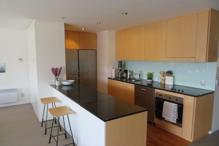 Photo of property in Sanctum Apartment, 10 Ebor Street, Te Aro, Wellington, 6011