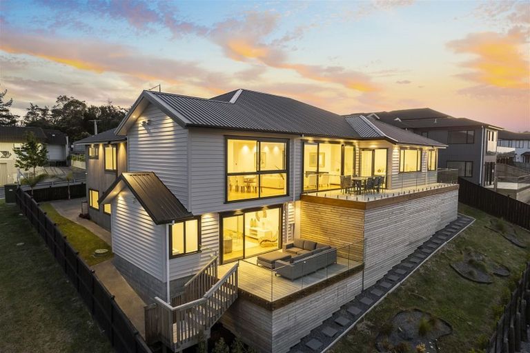Photo of property in 50 Wainui Road, Silverdale, 0932