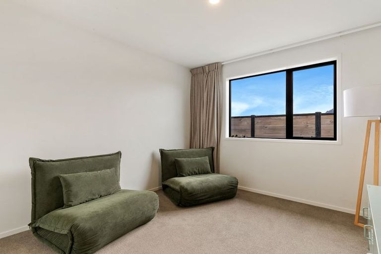 Photo of property in 13 Wheat Street, Jacks Point, Queenstown, 9371