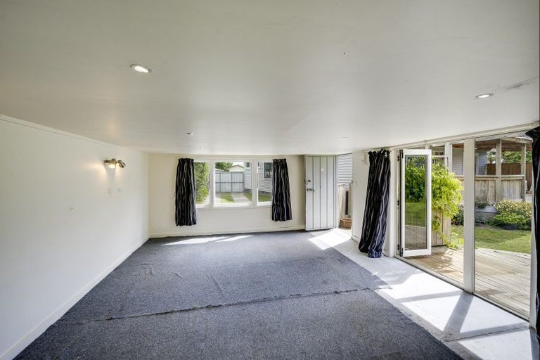 Photo of property in 40 James Foley Avenue, Pirimai, Napier, 4112