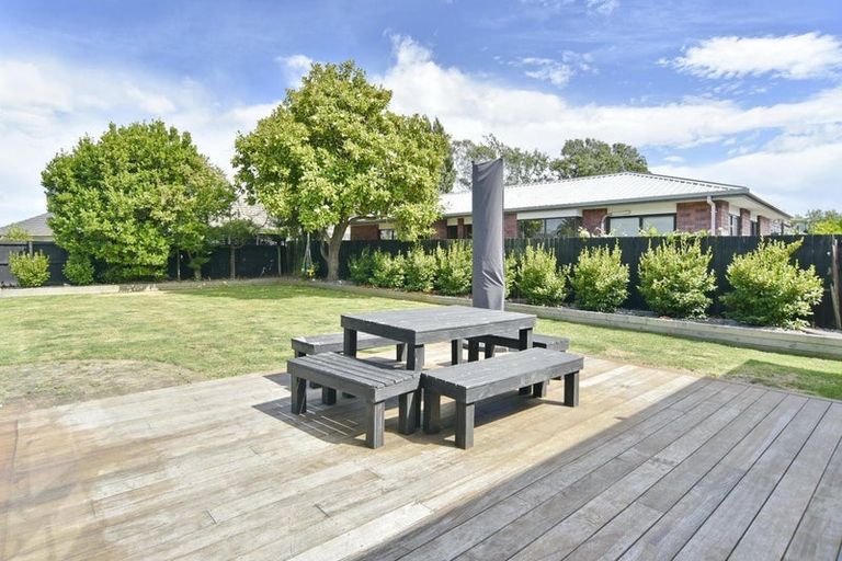 Photo of property in 7 Grimseys Road, Redwood, Christchurch, 8051