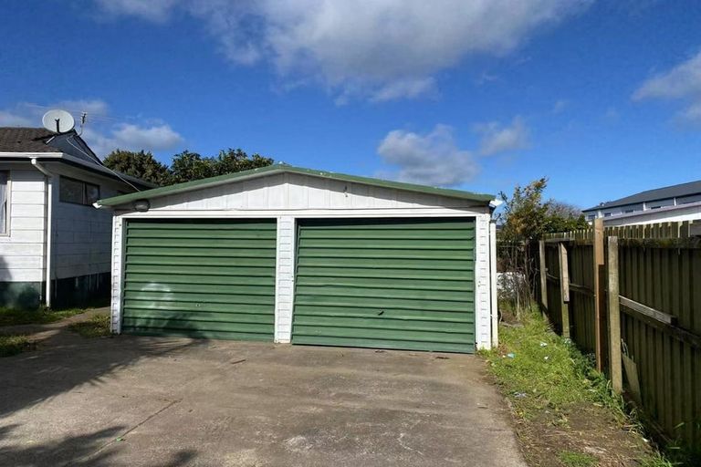 Photo of property in 7 Adel Place, Weymouth, Auckland, 2103