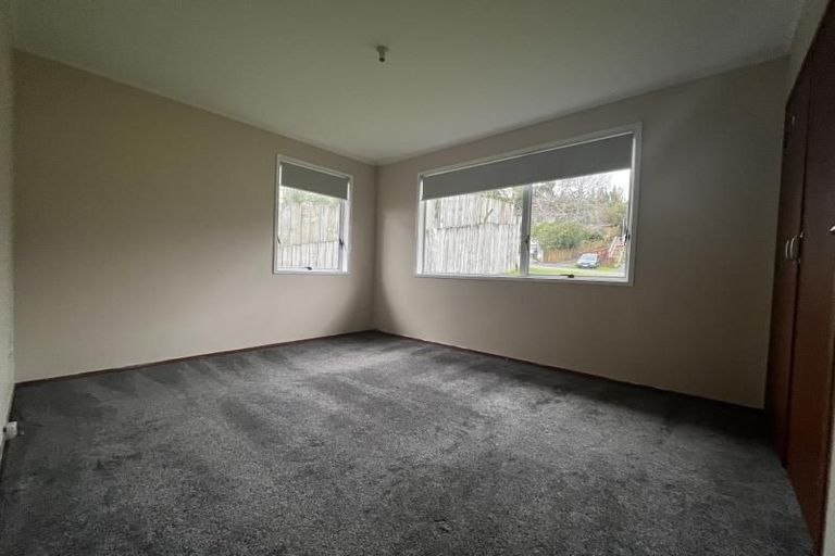 Photo of property in 4 Kilcar Place, Massey, Auckland, 0614