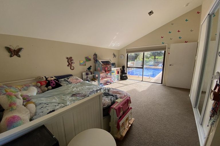Photo of property in 285 Konini Road, Titirangi, Auckland, 0604