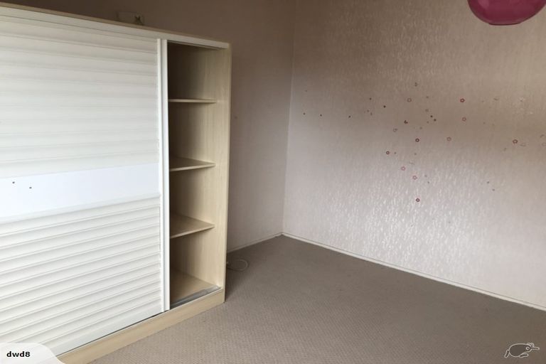 Photo of property in 5/11 Hall Road, Glenfield, Auckland, 0629