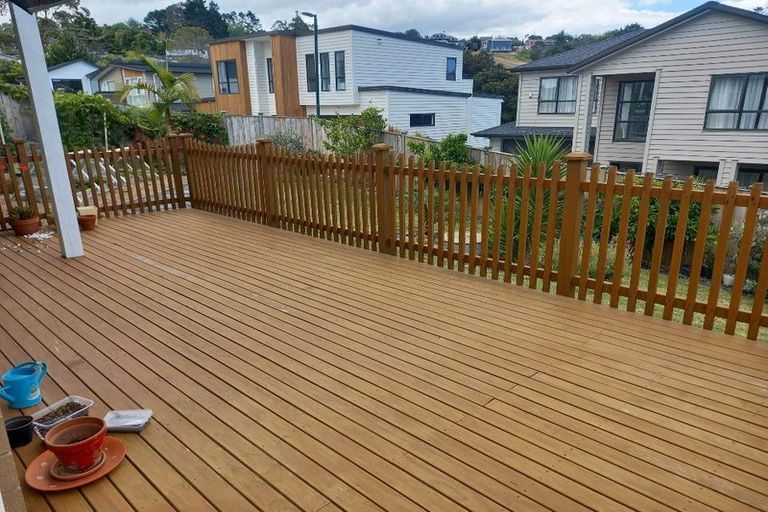Photo of property in 24 Para Close, Fairview Heights, Auckland, 0632
