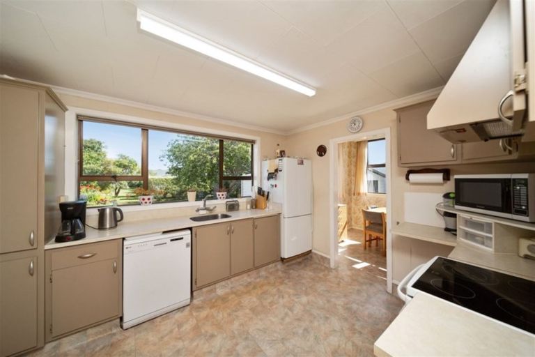 Photo of property in 67 Camberwell Road, Hawera, 4610