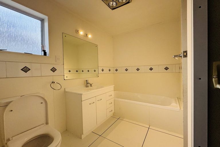 Photo of property in 30 Collean Street, Wallacetown, 9816