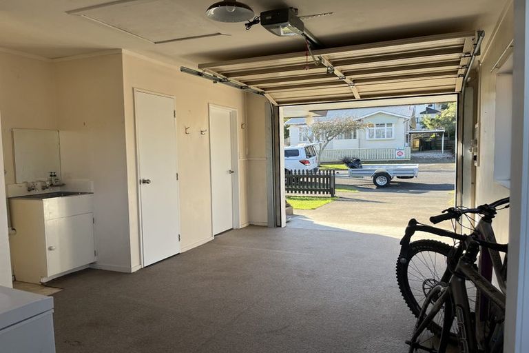 Photo of property in 16/1 Manchester Street, Levin, 5510